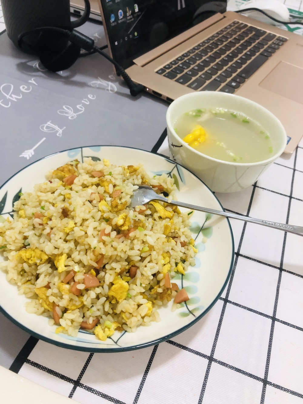 火腿蛋炒饭