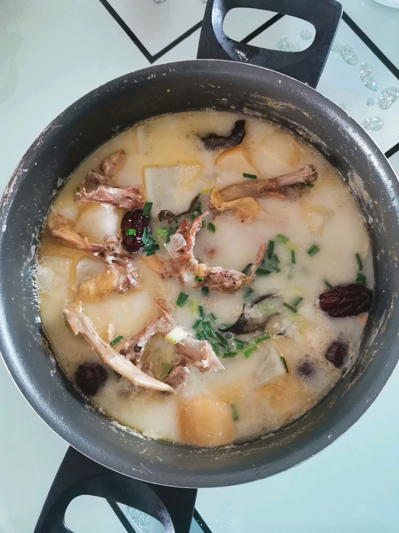 火腿鸽子汤