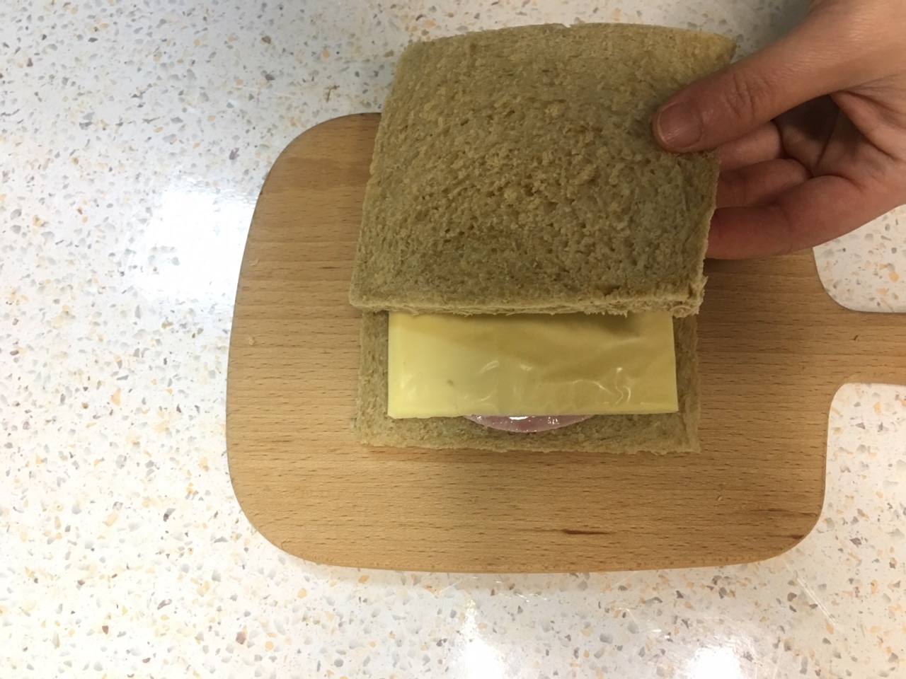 火腿煎吐司