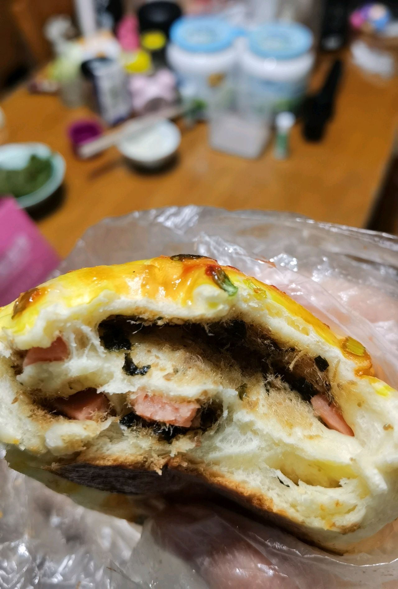火腿肉松面包