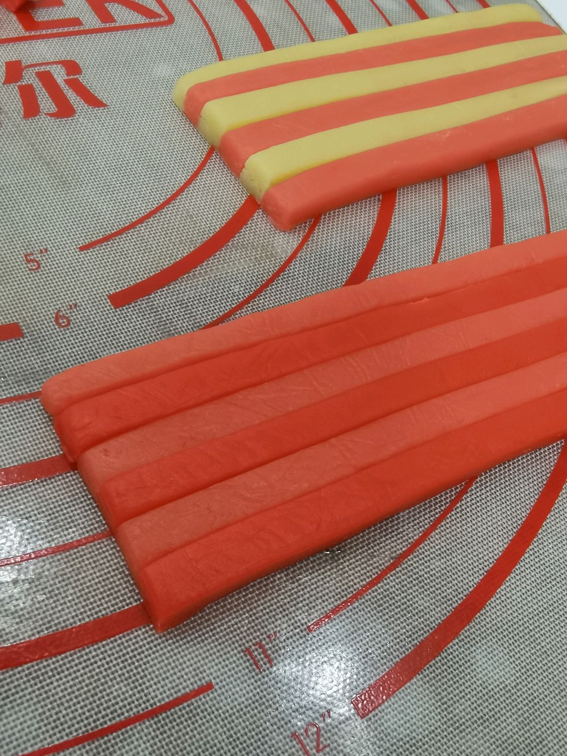 ins风格子饼干