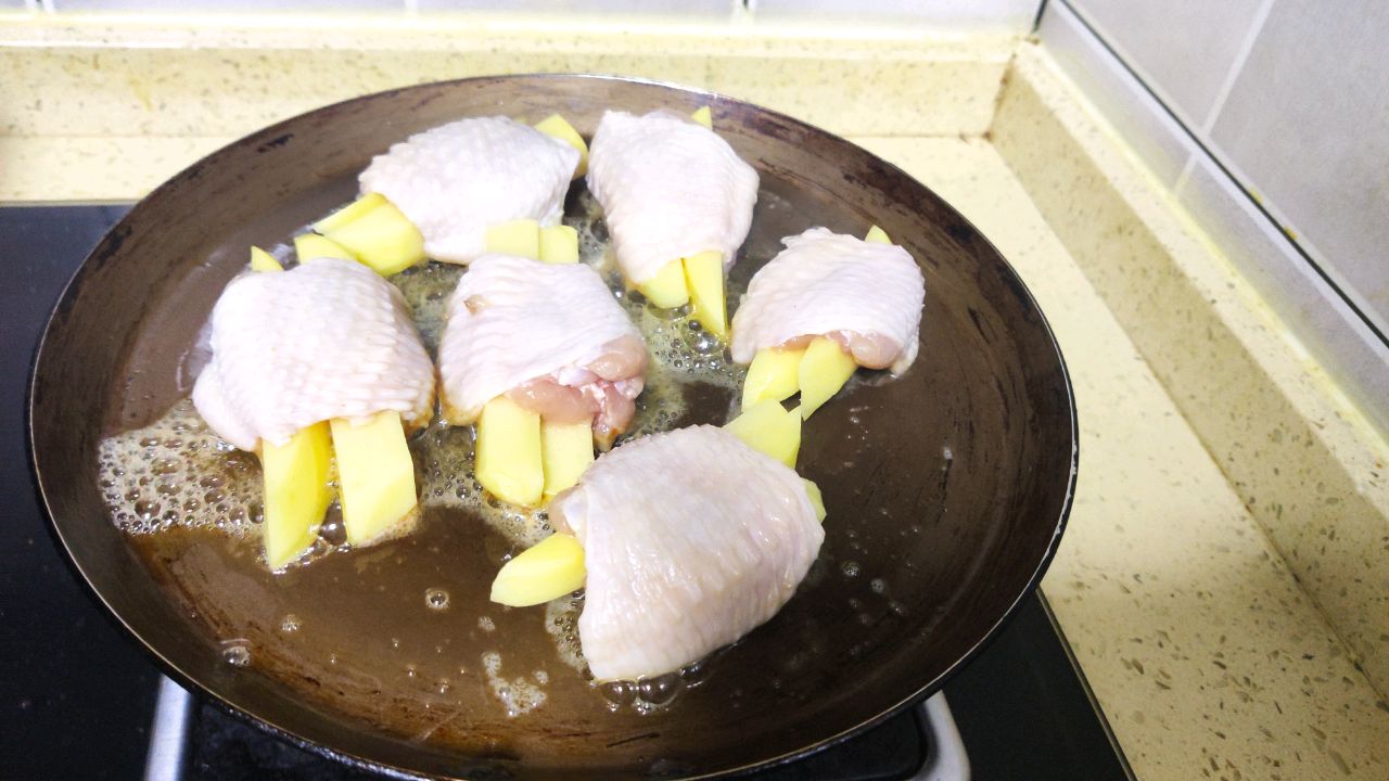 鸡翅包土豆