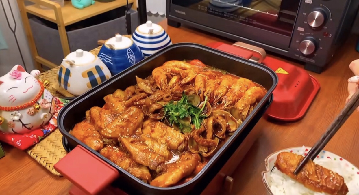 鸡翅海鲜煲