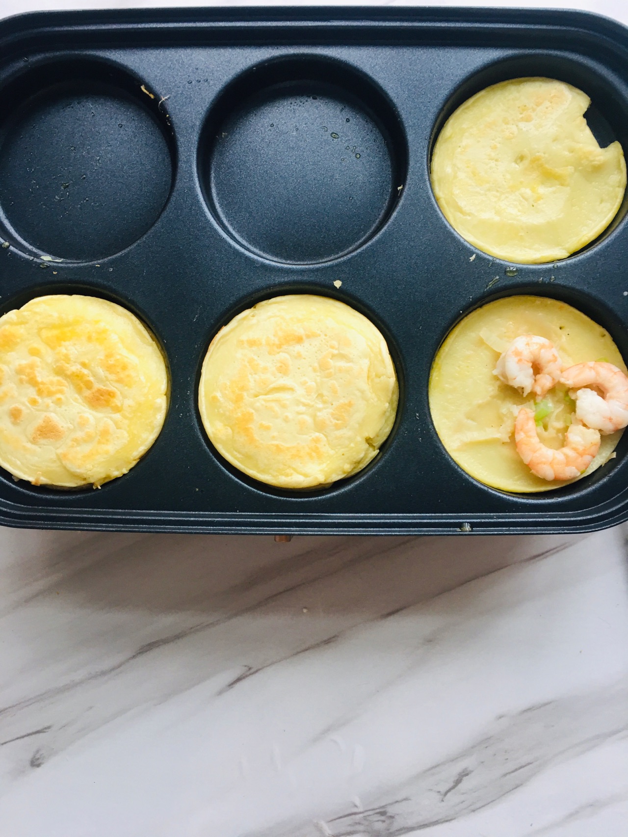 鸡蛋饼虾堡