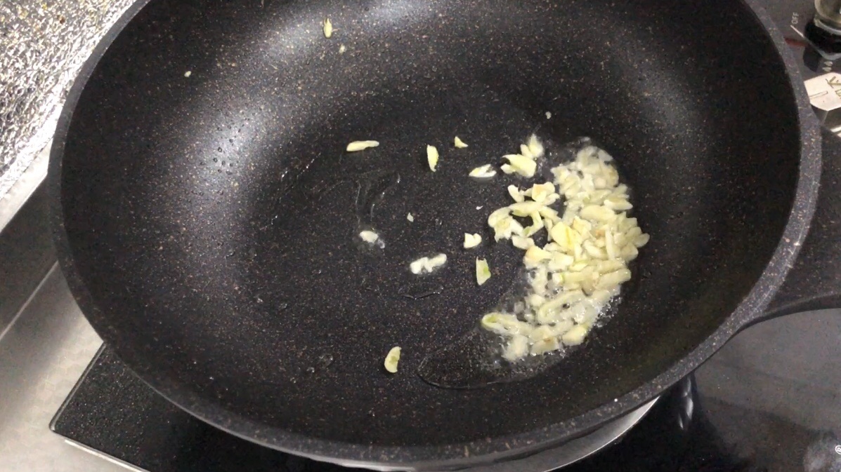 鸡蛋炒粉条