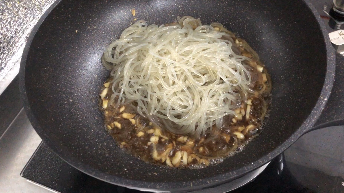 鸡蛋炒粉条