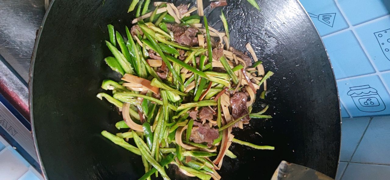 鸡蛋干牛肉