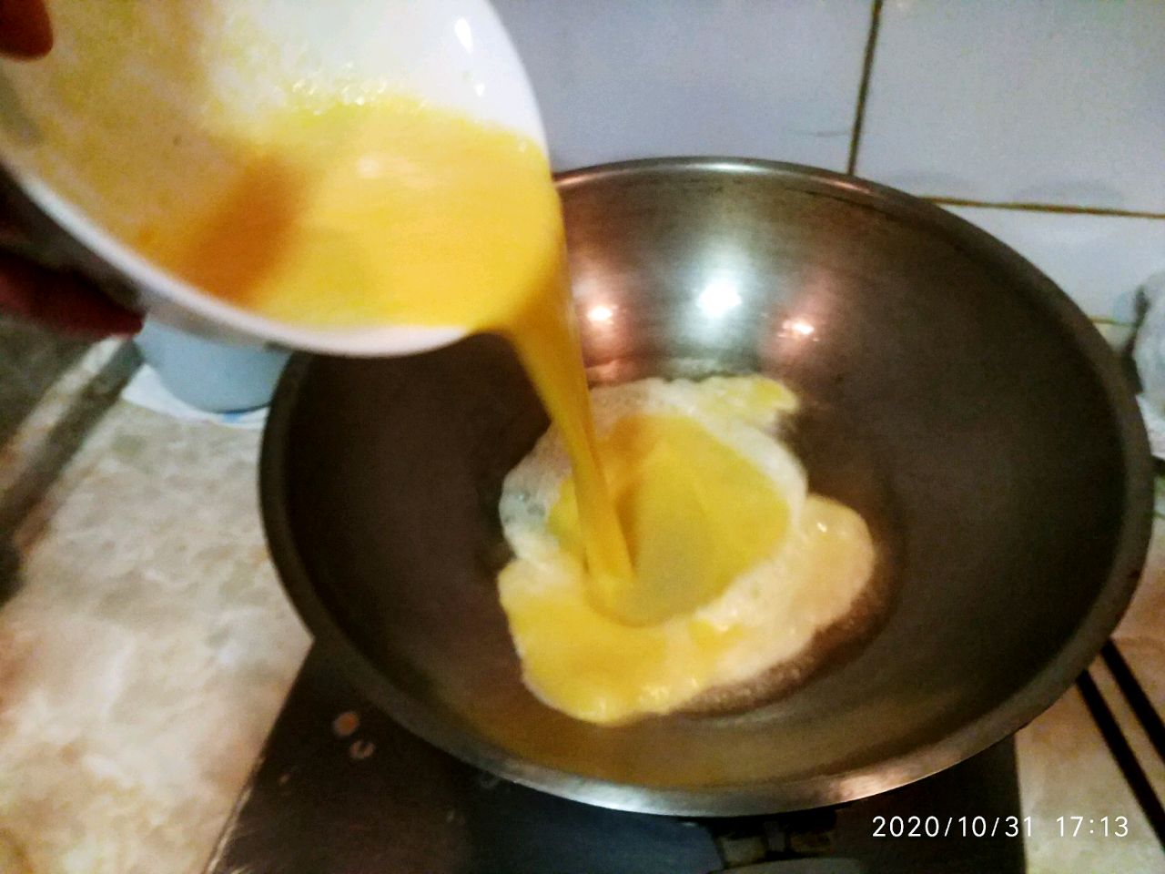 鸡蛋木耳炒虾干
