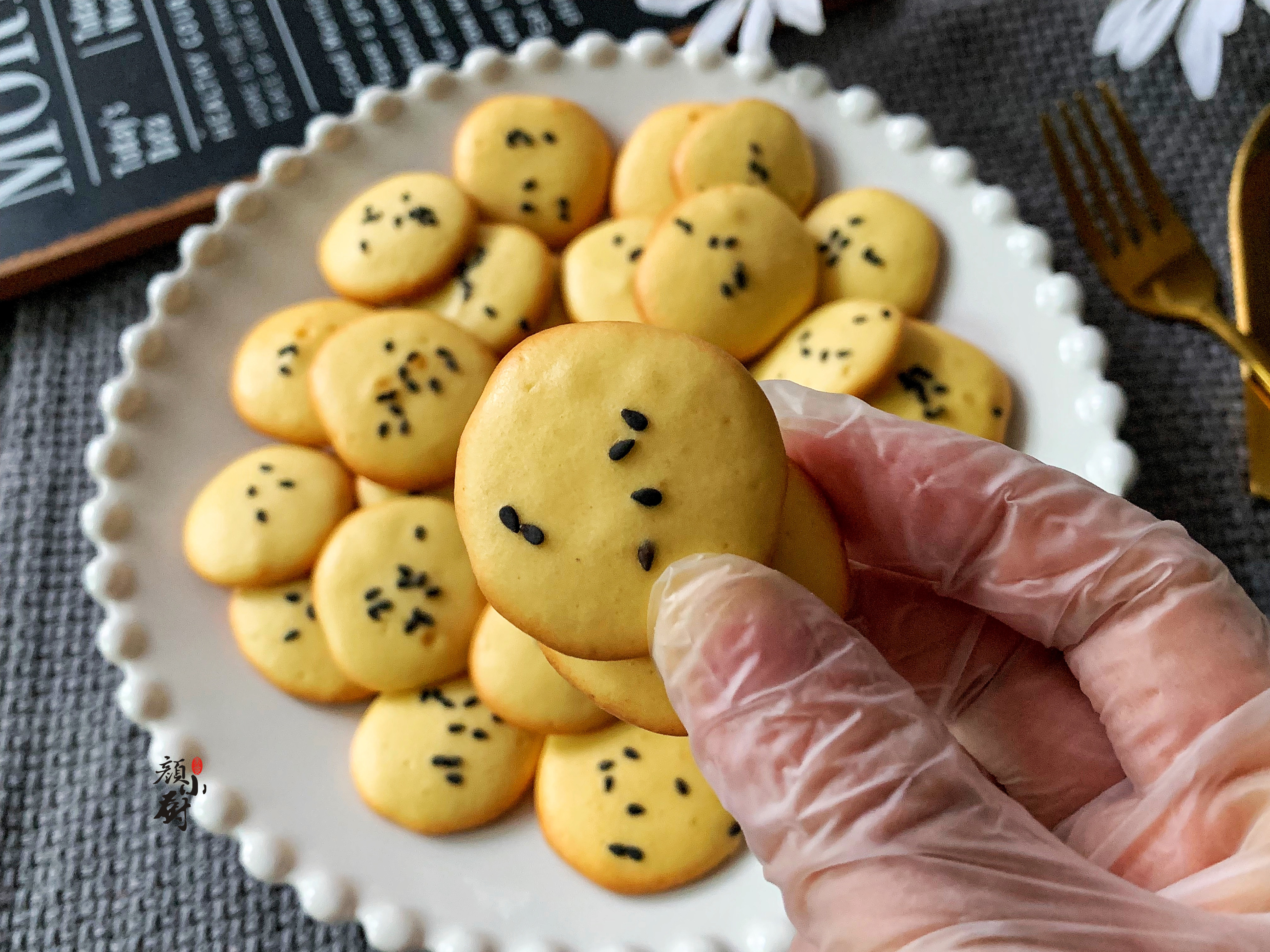鸡蛋小饼干