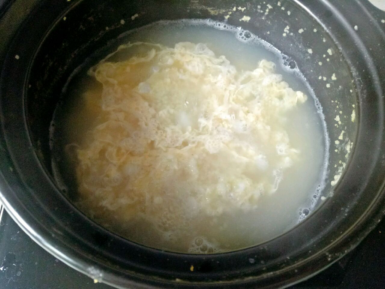 鸡蛋小米粥