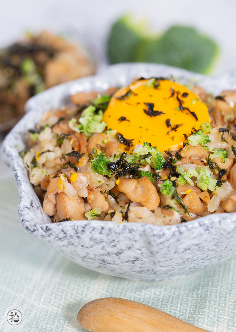 鸡丁酱汁饭