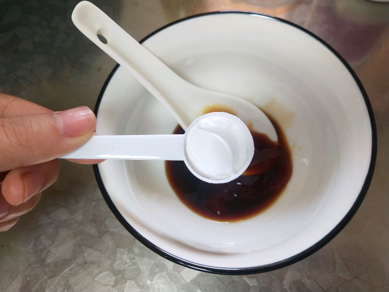 几分钟搞定的素炒香菇
