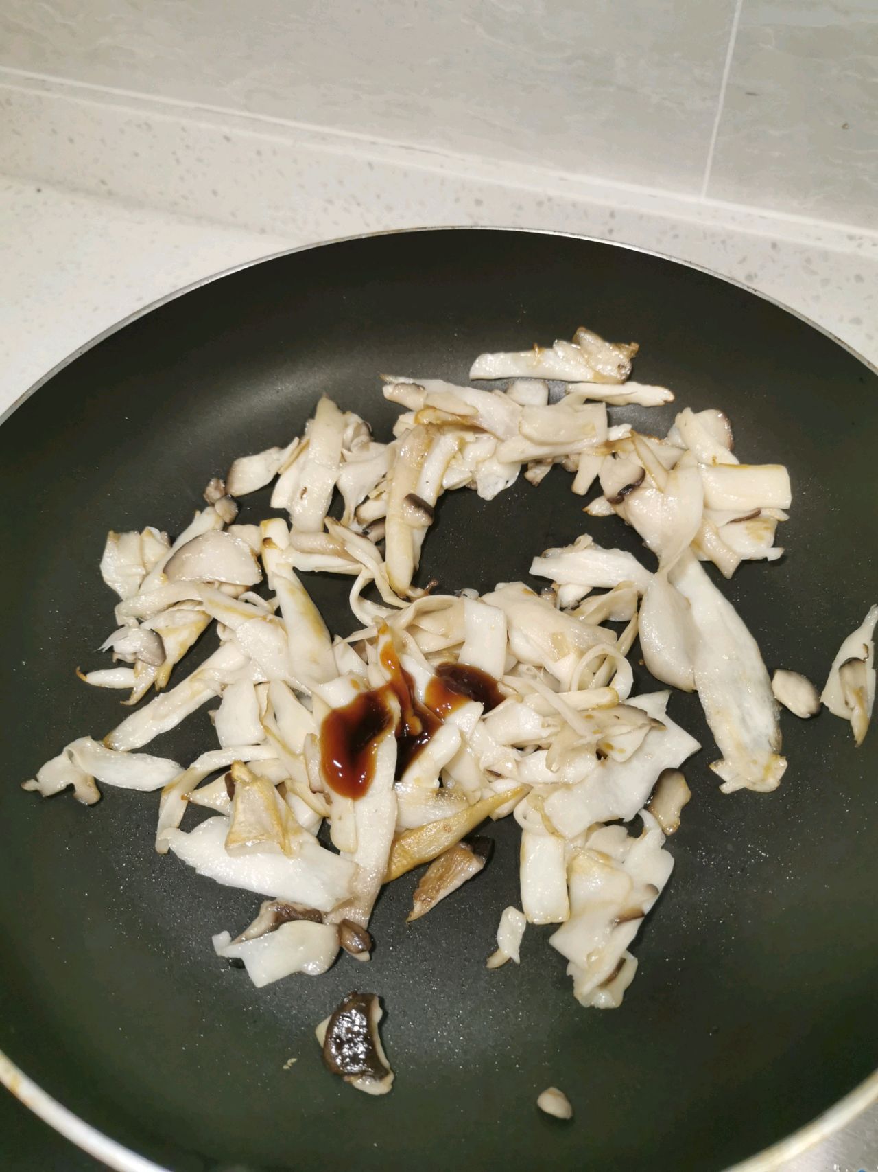 极简好吃的孜然杏鲍菇