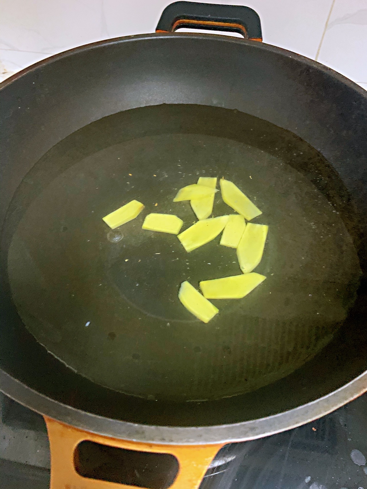 鸡块焖面