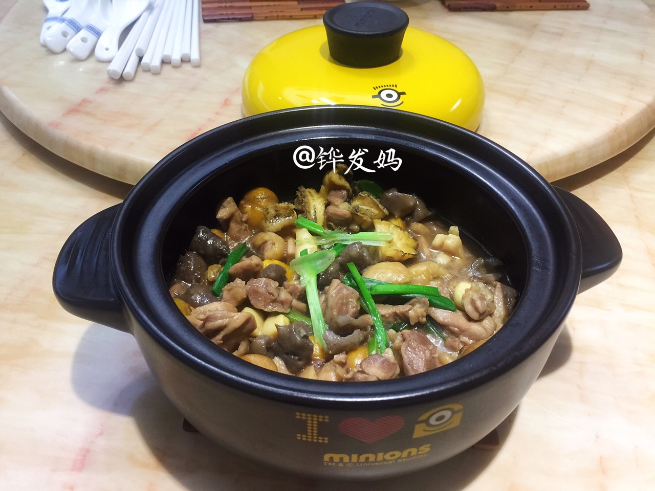 鸡肉鲍鱼海参栗子煲