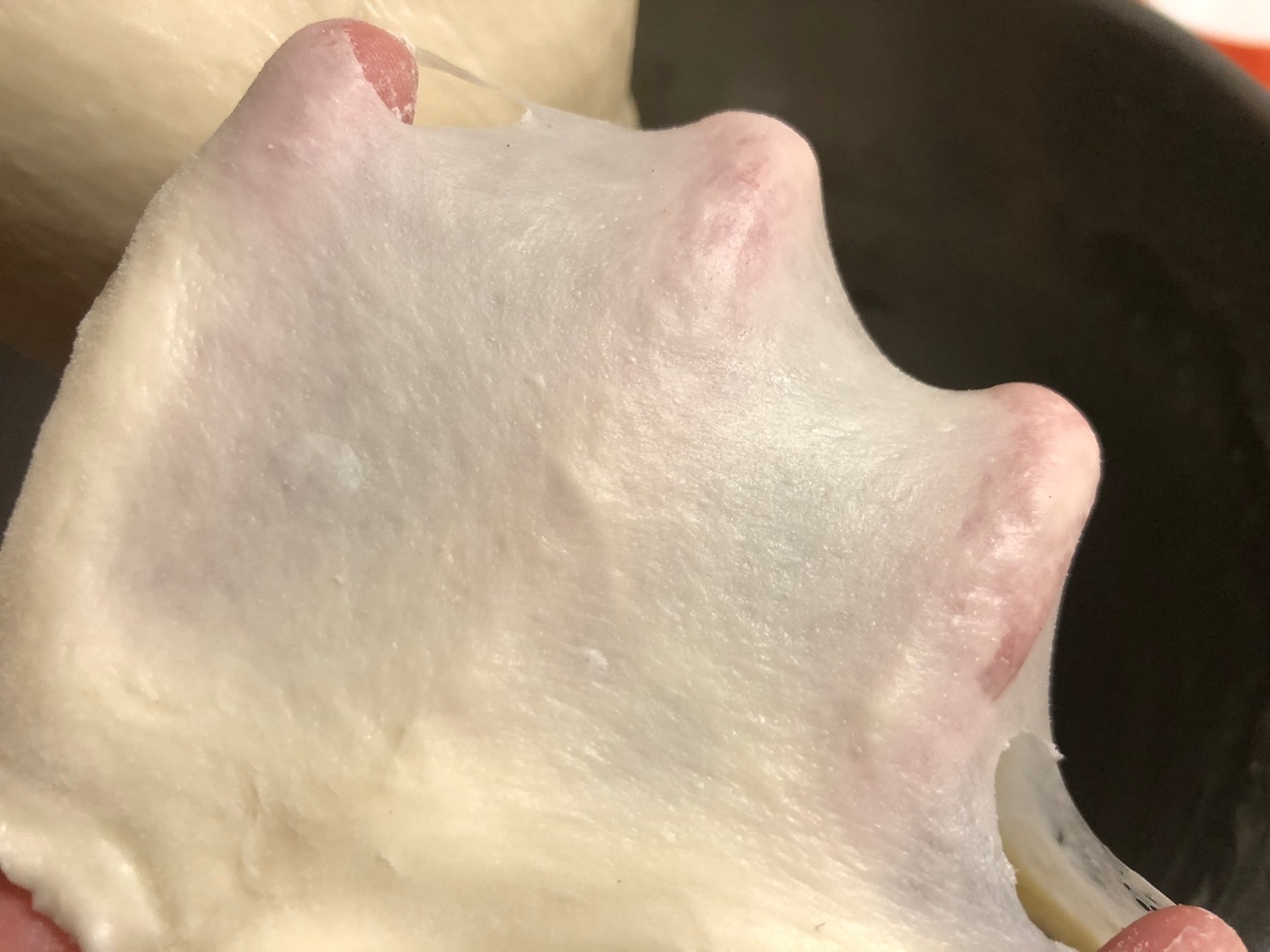 鸡肉肠仔小面包