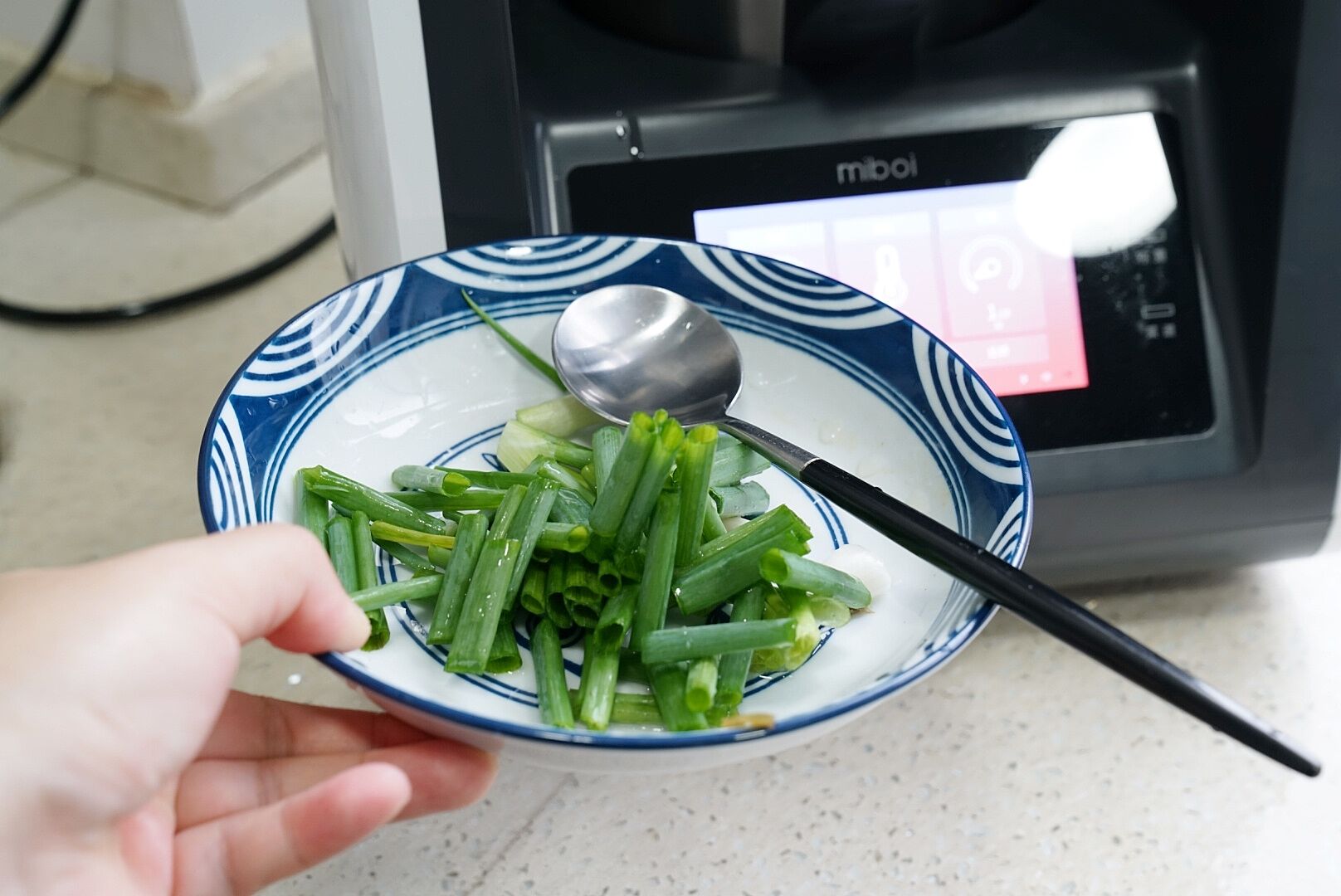鸡肉丁酸菜汤年糕