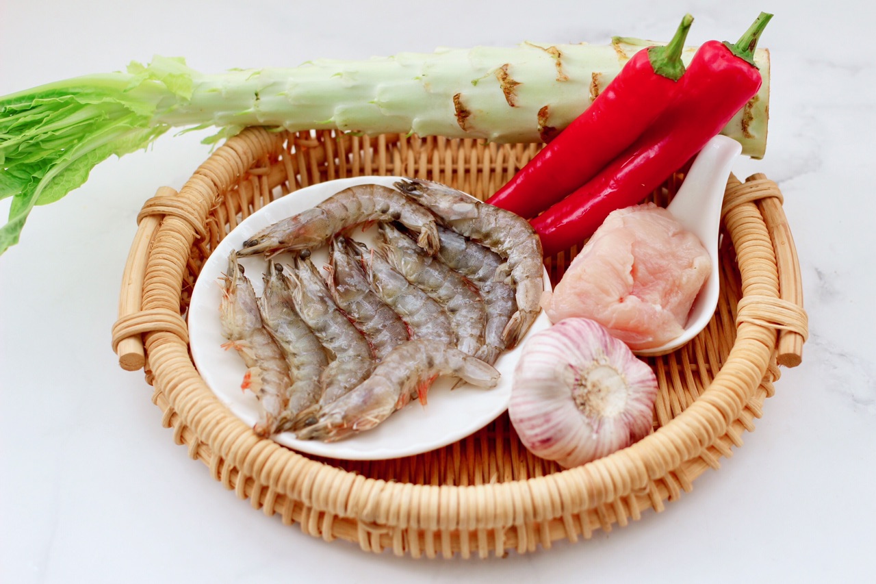 鸡肉海虾莴苣小炒
