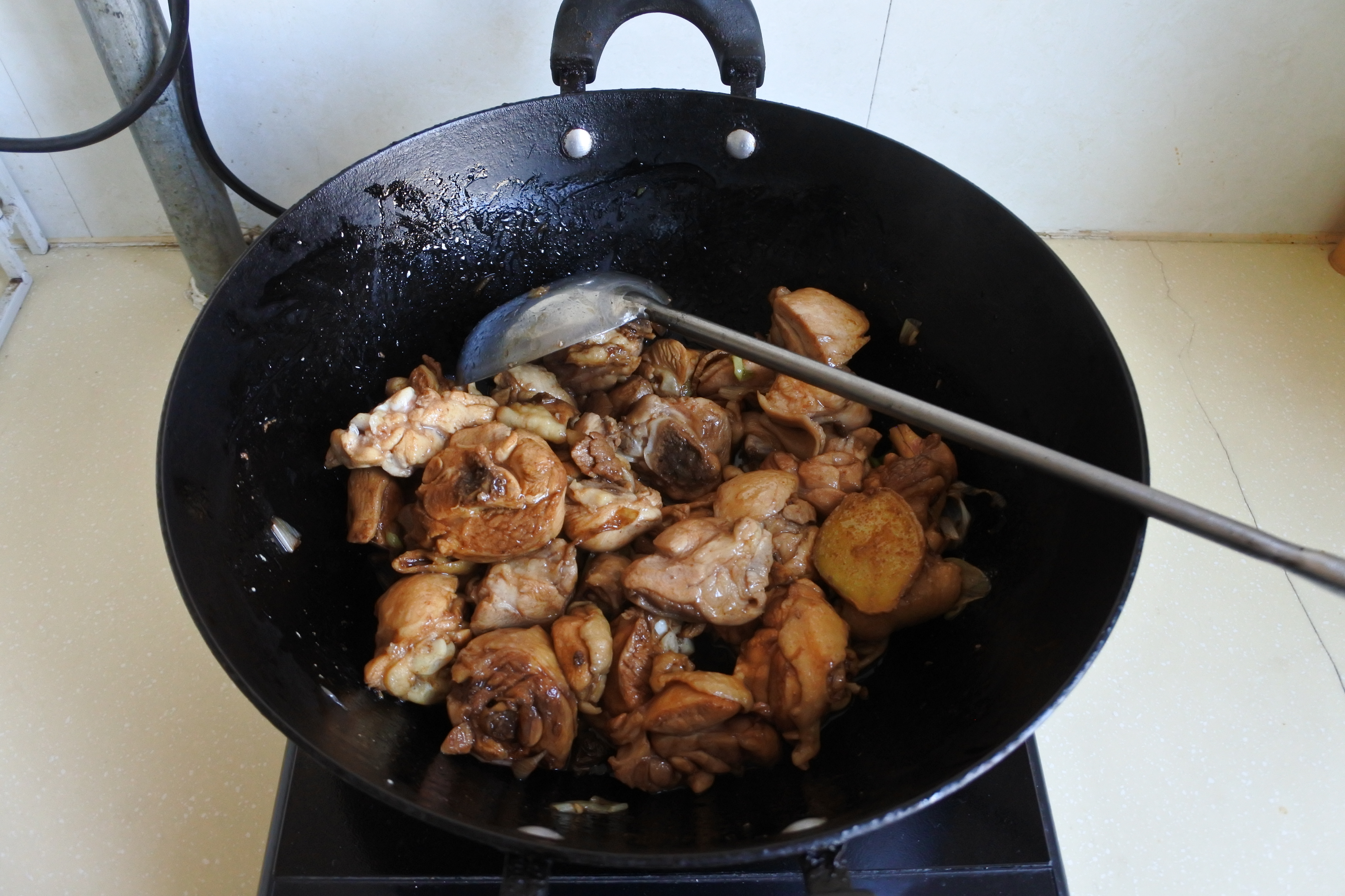鸡肉蘑菇炖粉条