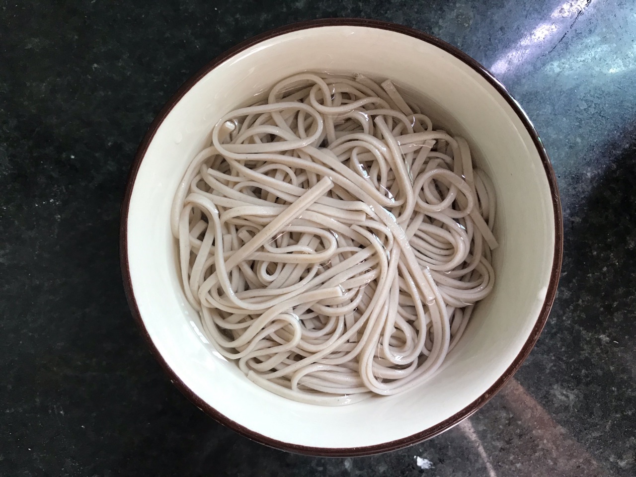 鸡肉荞麦面沙拉
