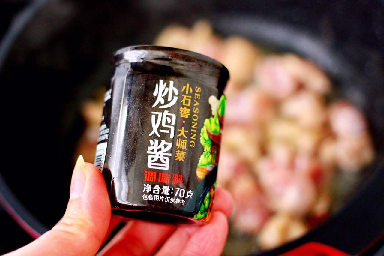 鸡肉烧娃娃菇