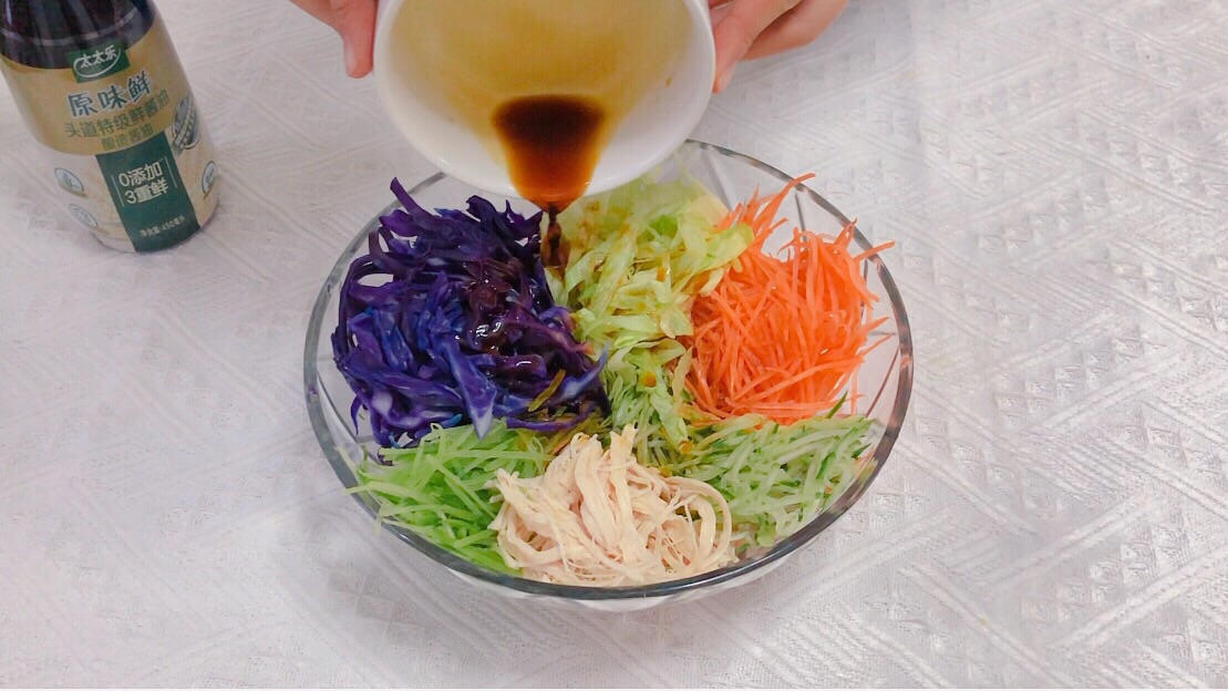 鸡丝拌什锦