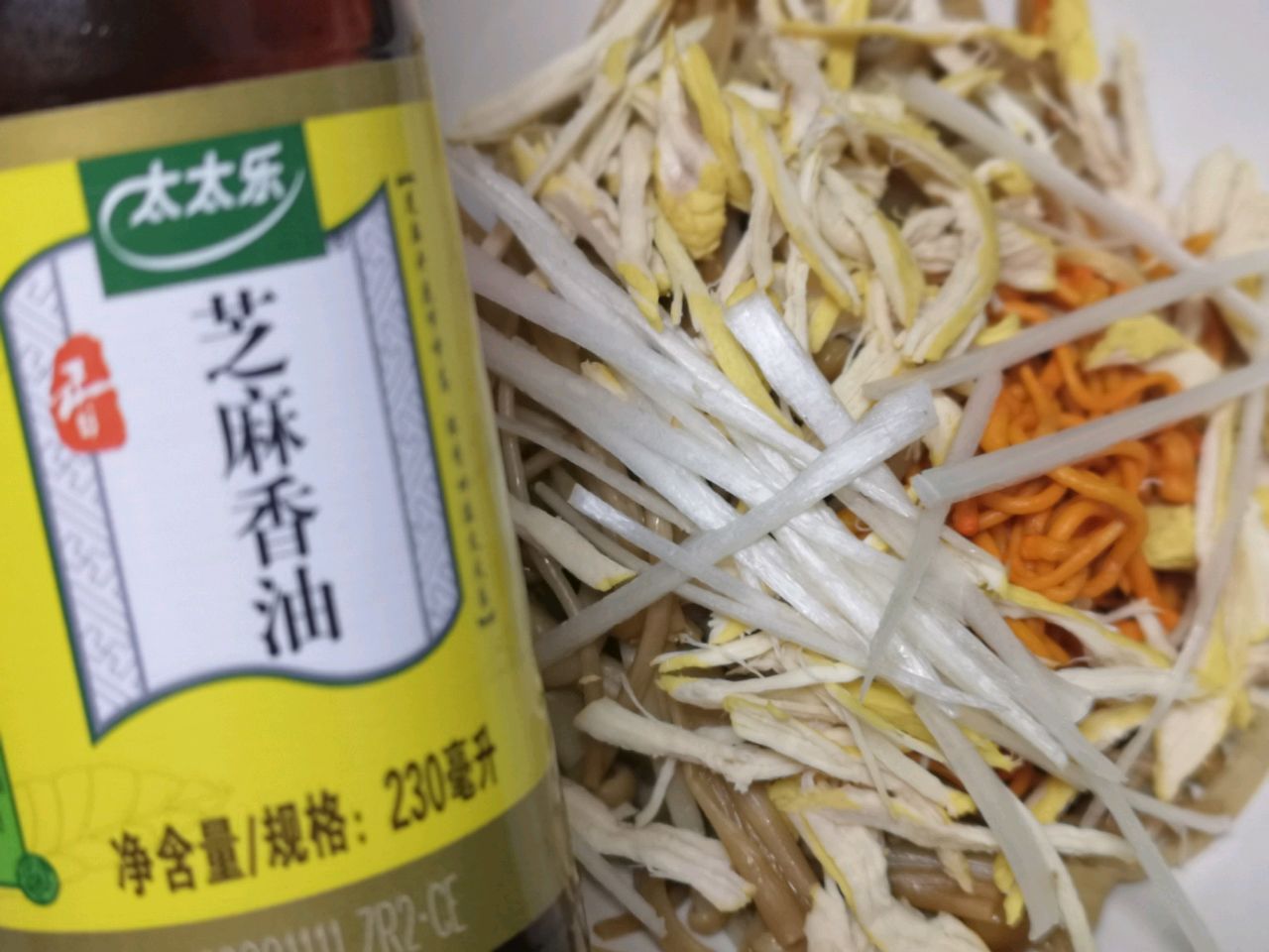 鸡丝拌双菇