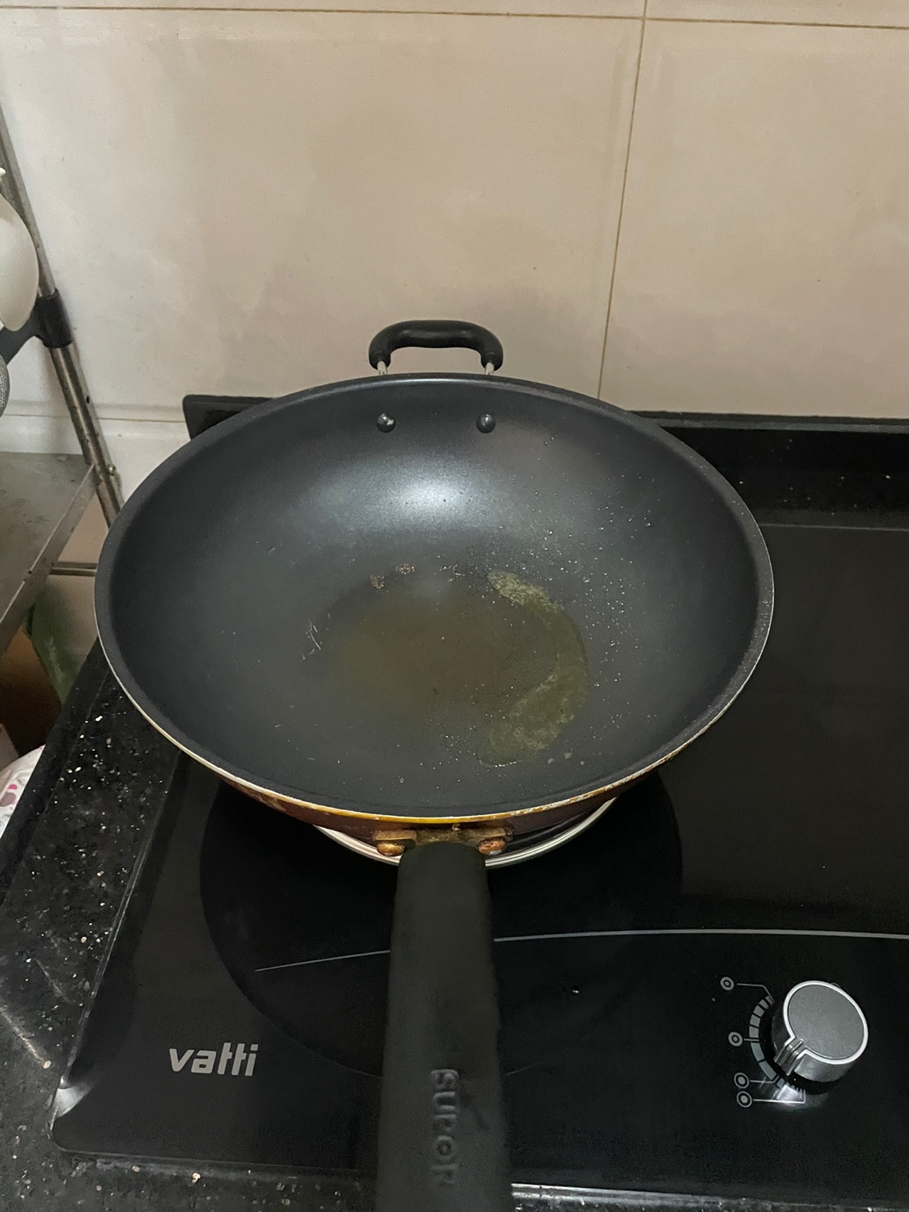 鸡丝这样做超简单!洋葱白菜杆炒鸡丝