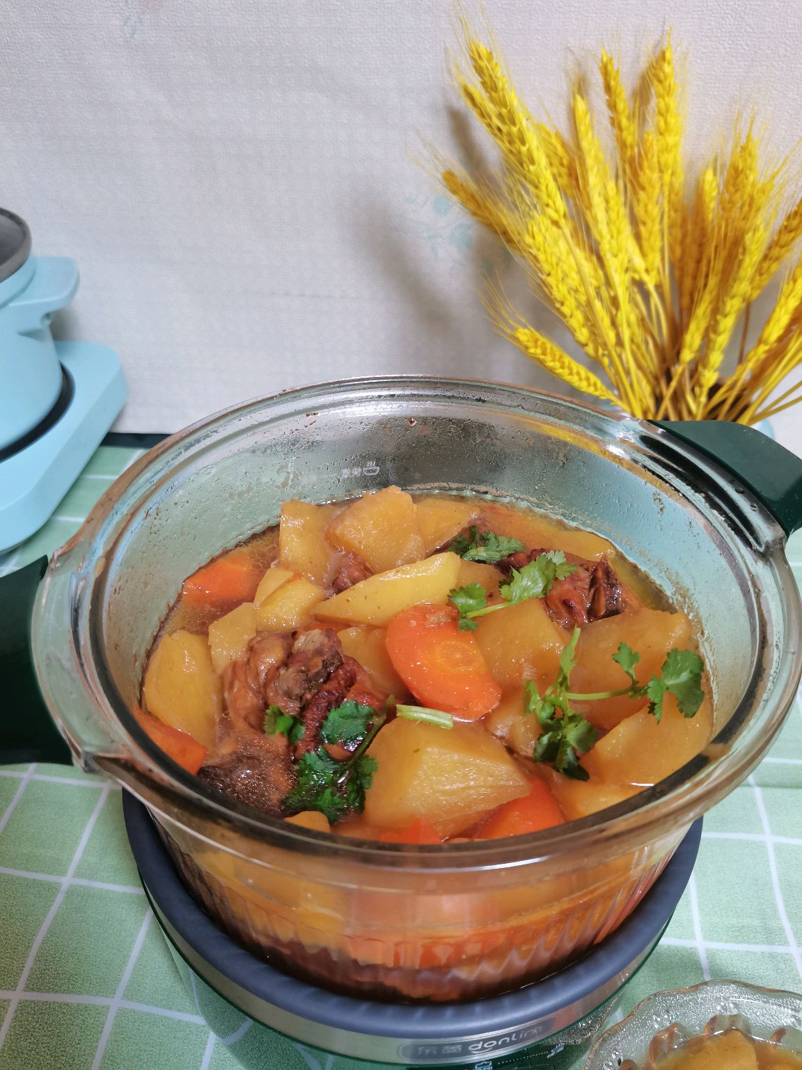 鸡腿焖土豆胡萝卜