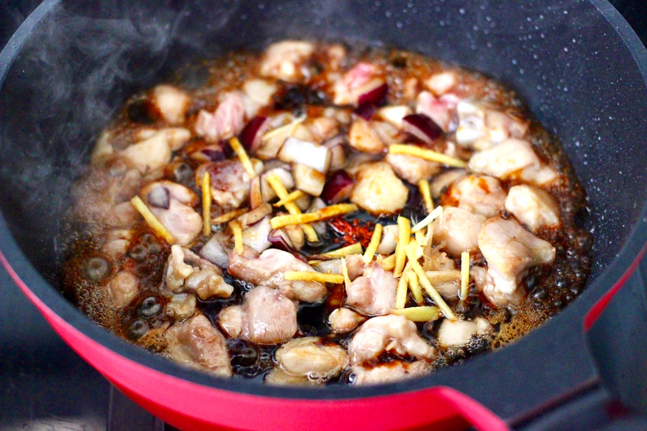鸡腿肉豆角焖面