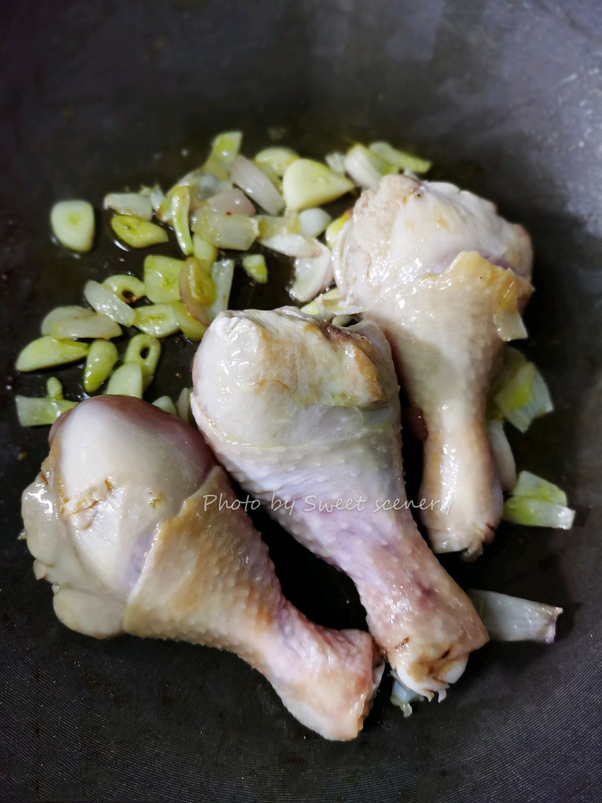 鸡腿香菇莲藕大酱锅