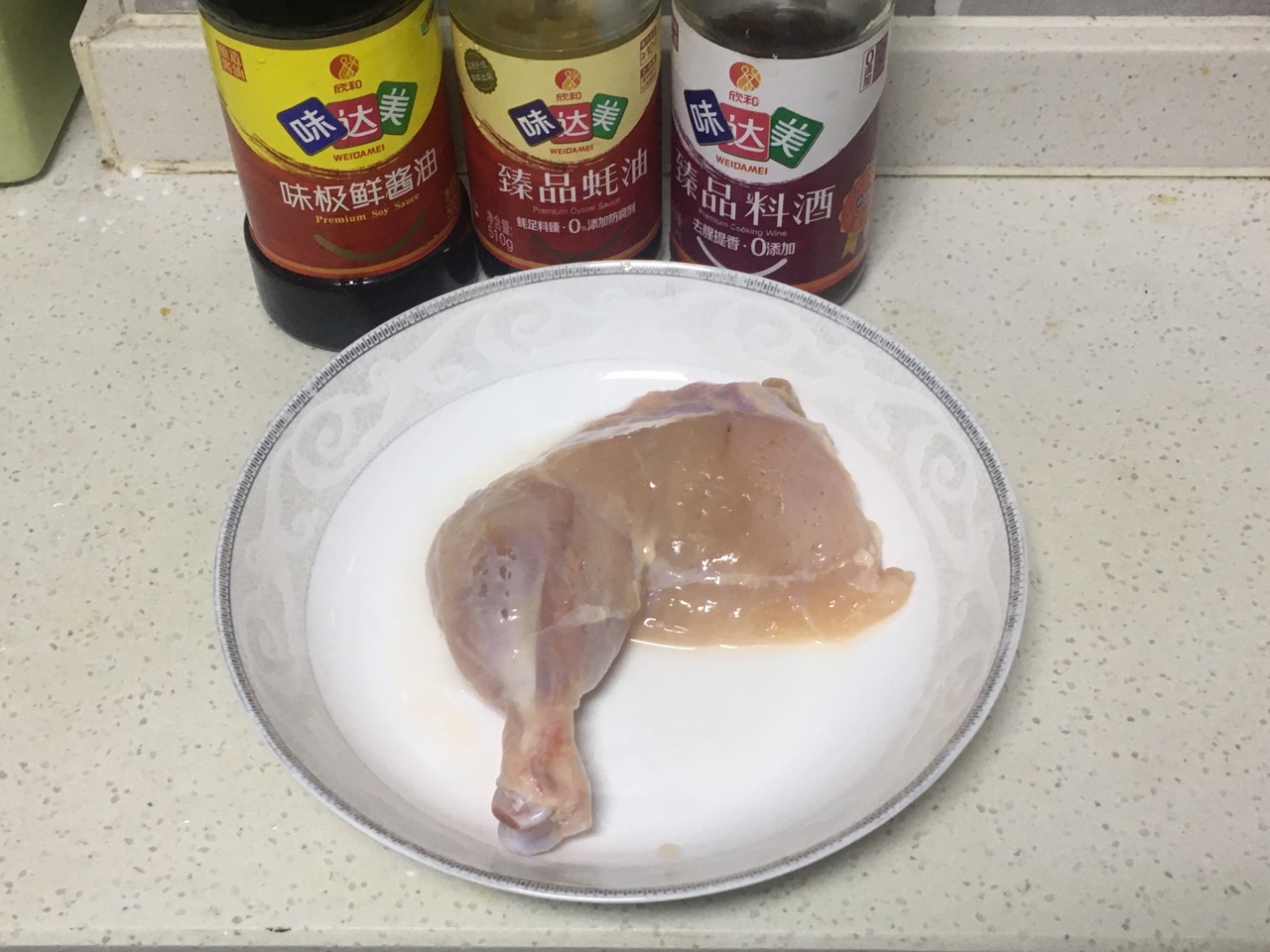 鸡腿蒸金针菇