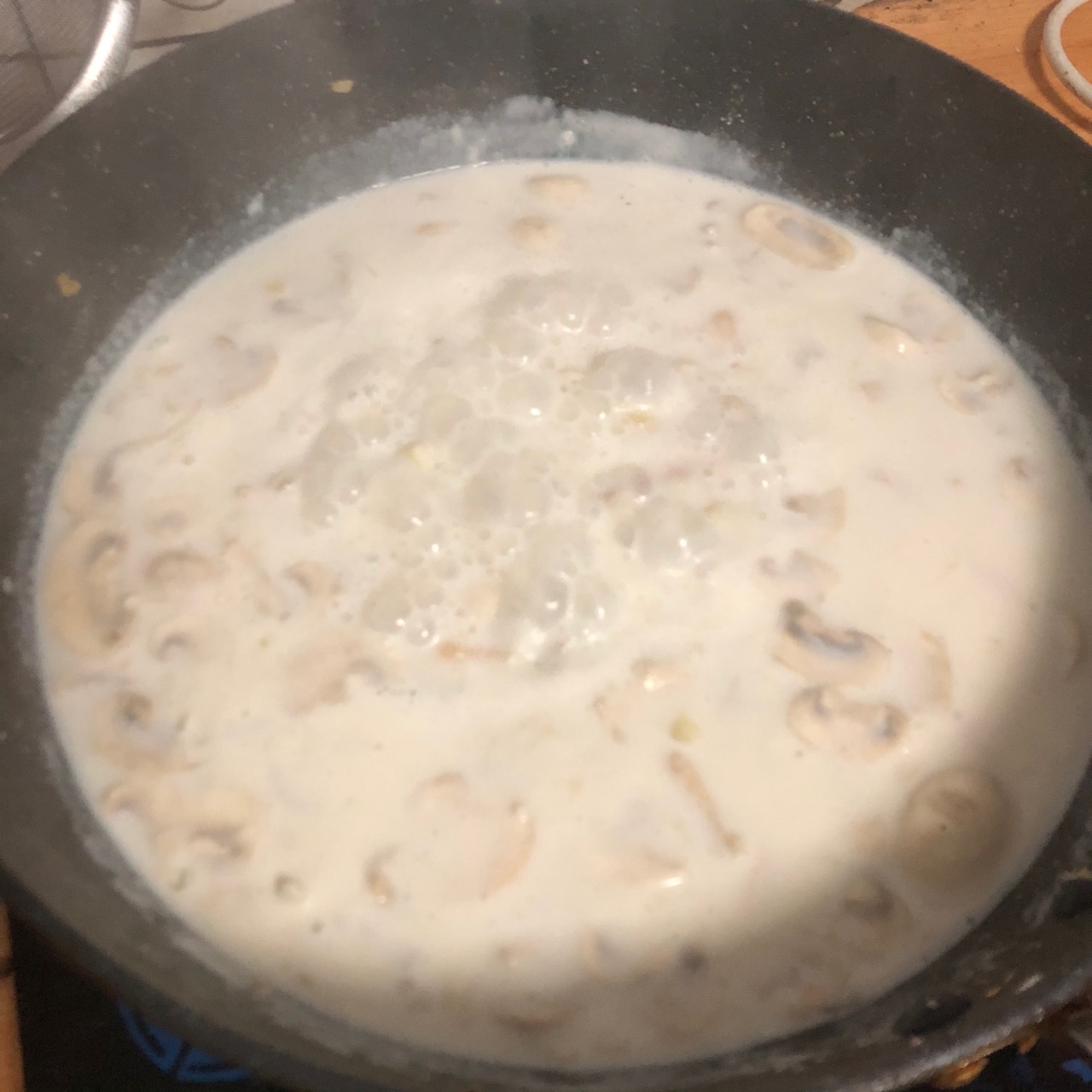 鸡胸肉虾仁蘑菇奶味浓汤