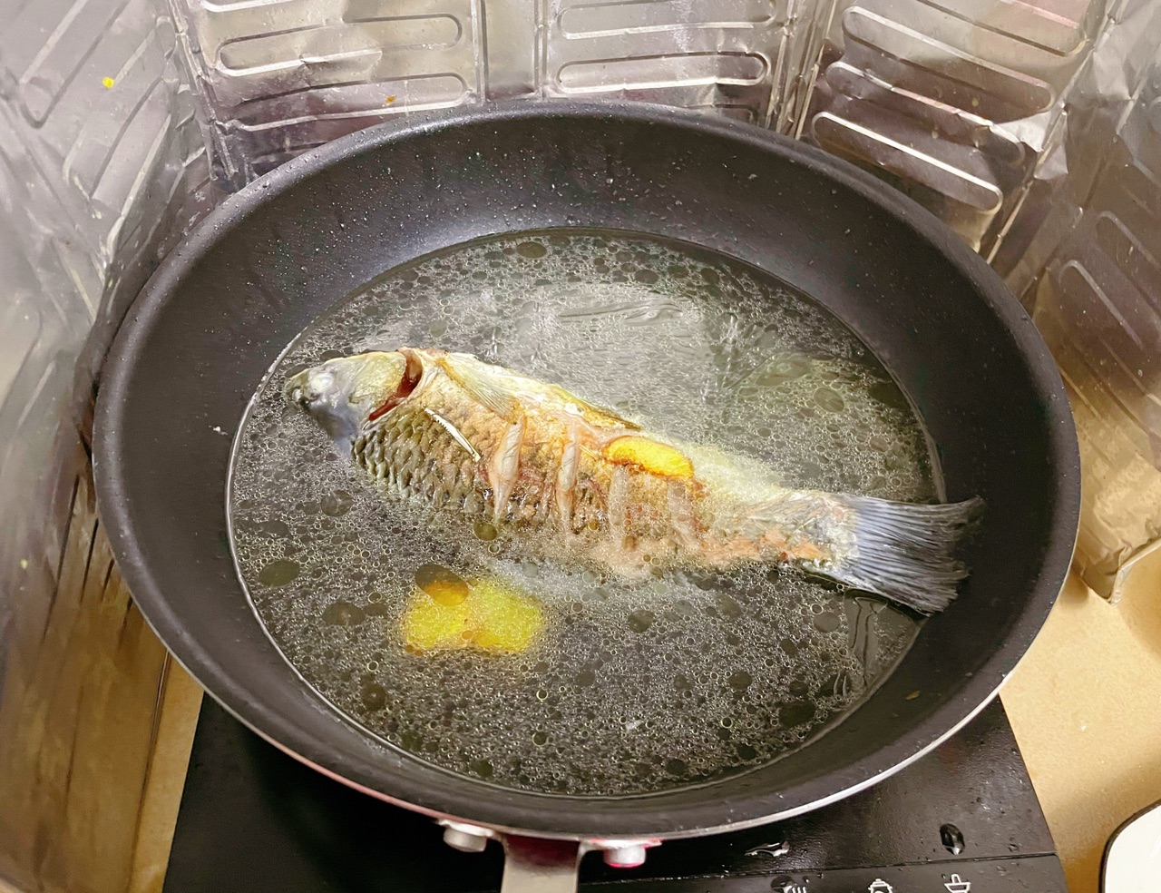 鲫鱼豆腐汤