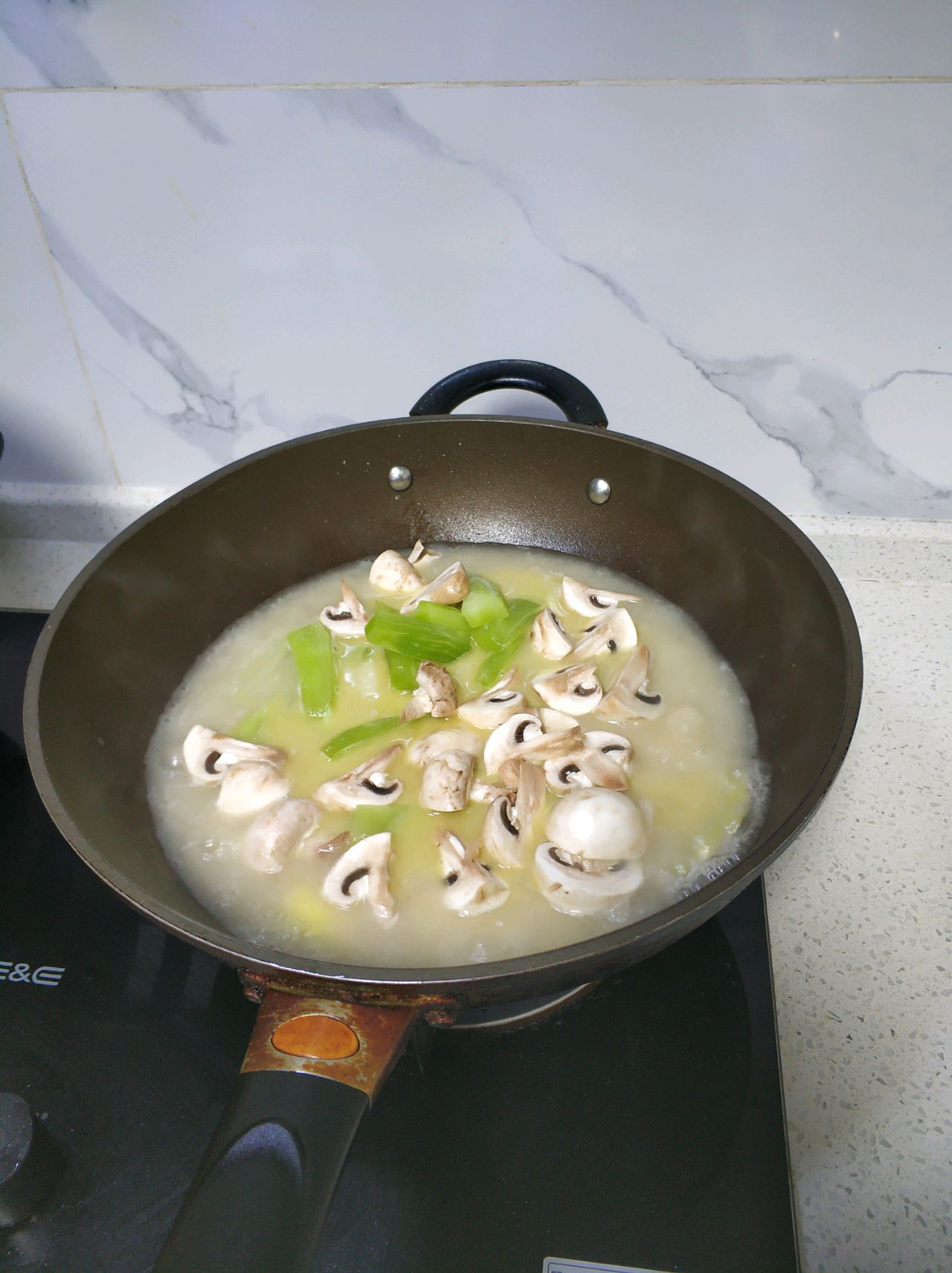鲫鱼杂蔬汤（无刺处理小孩吃）