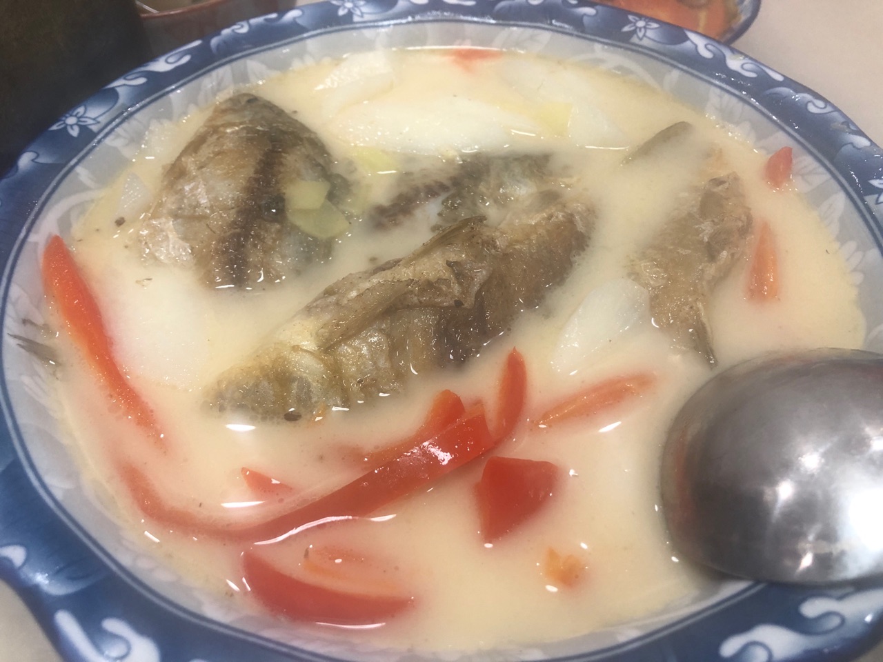 鲫鱼煮淮山（奶白奶白的味道）