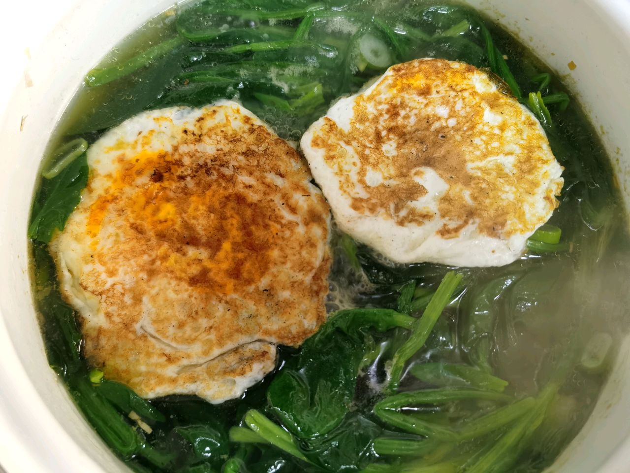 鸡汁菠菜煎蛋汤