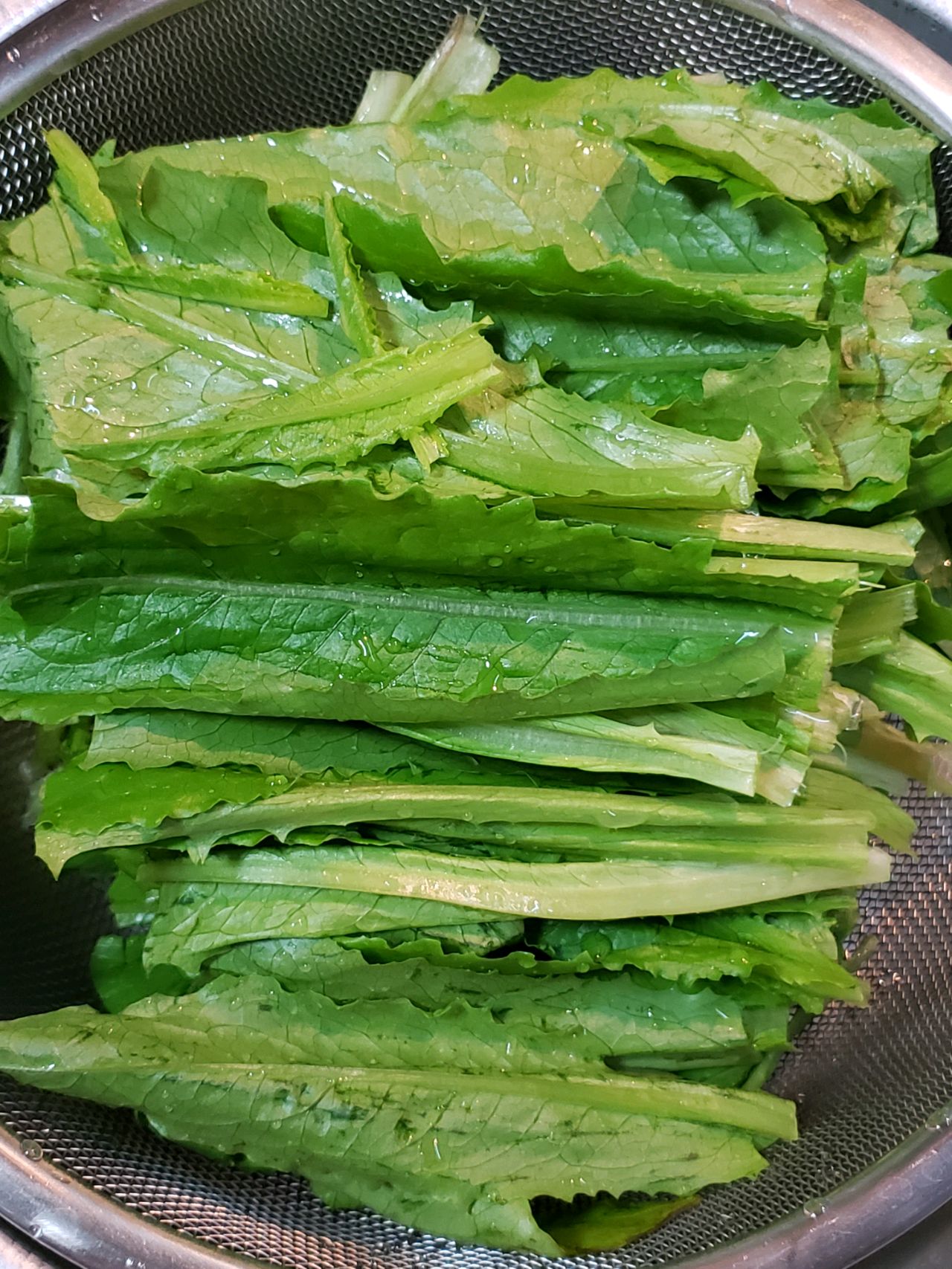 鸡汁蒜头油麦菜