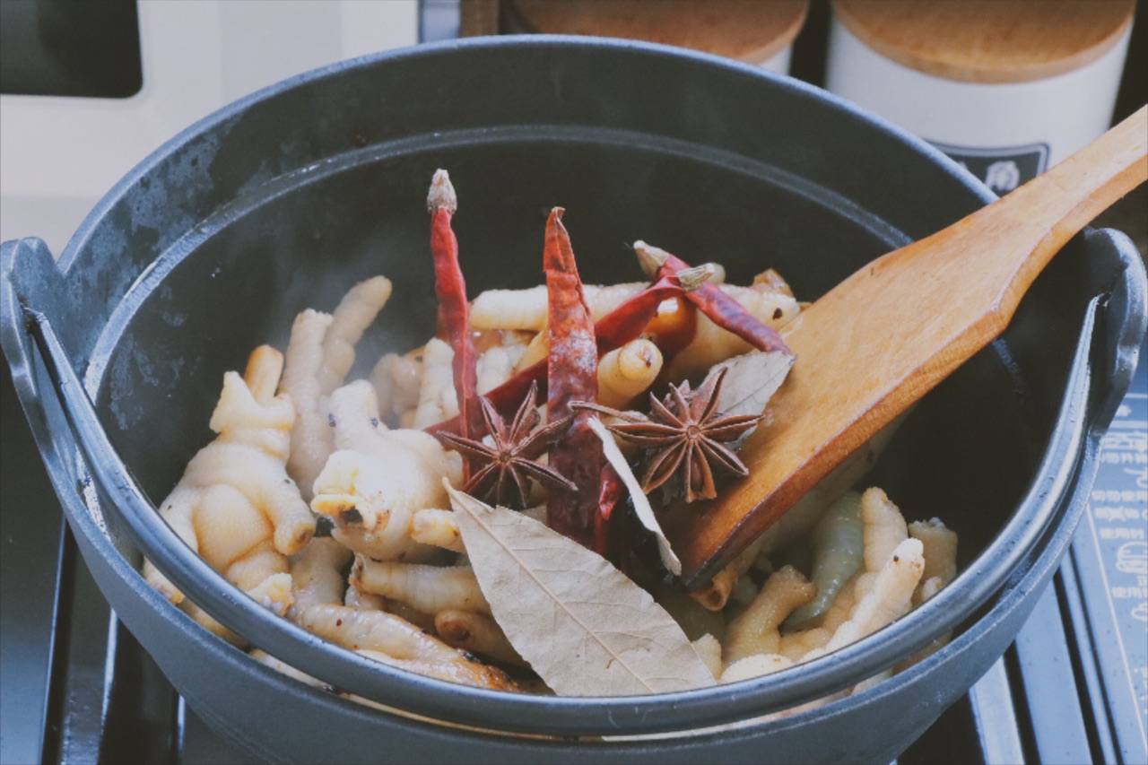 鸡爪煲