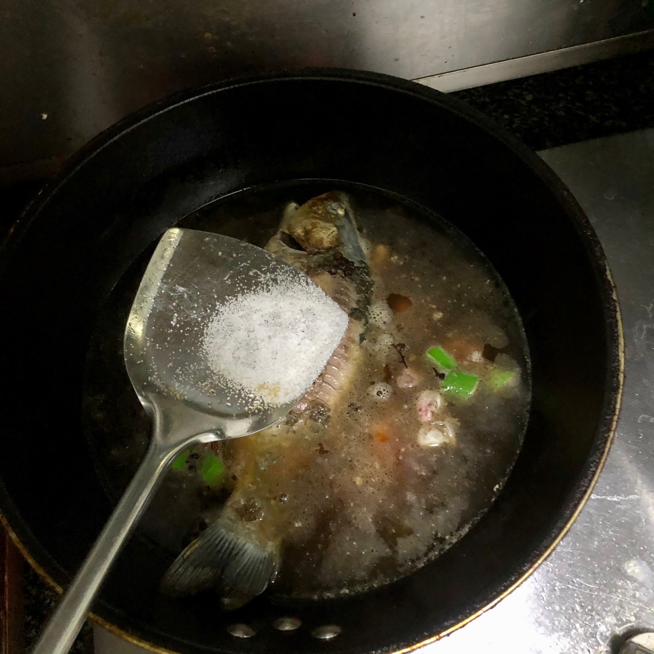 家熬鲫鱼