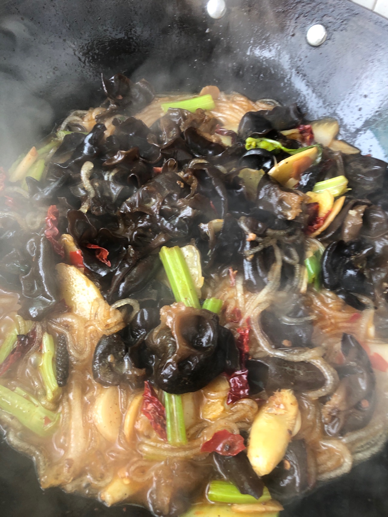 家常白菜炒粉条