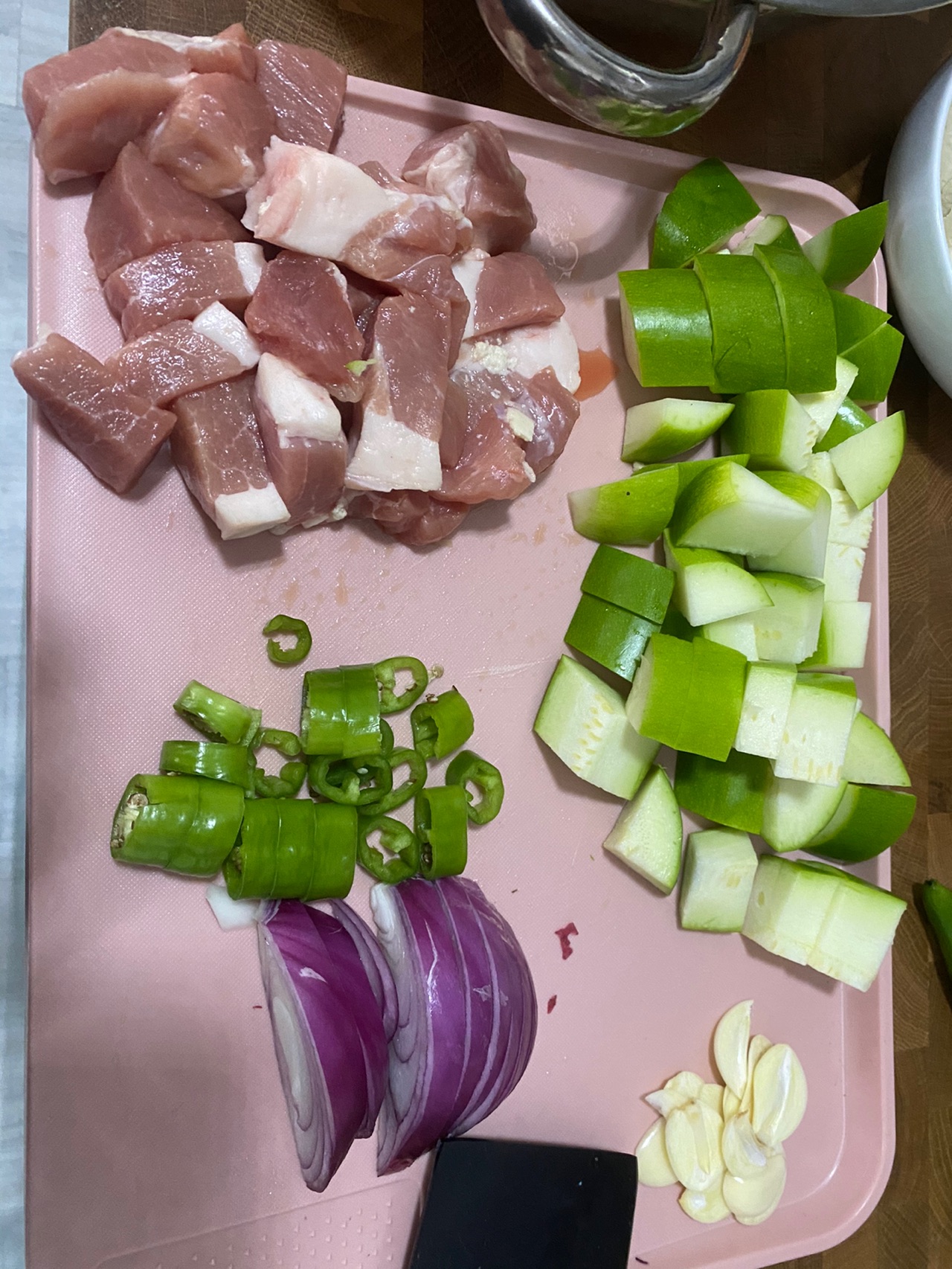 家常版辣白菜炖豆腐汤