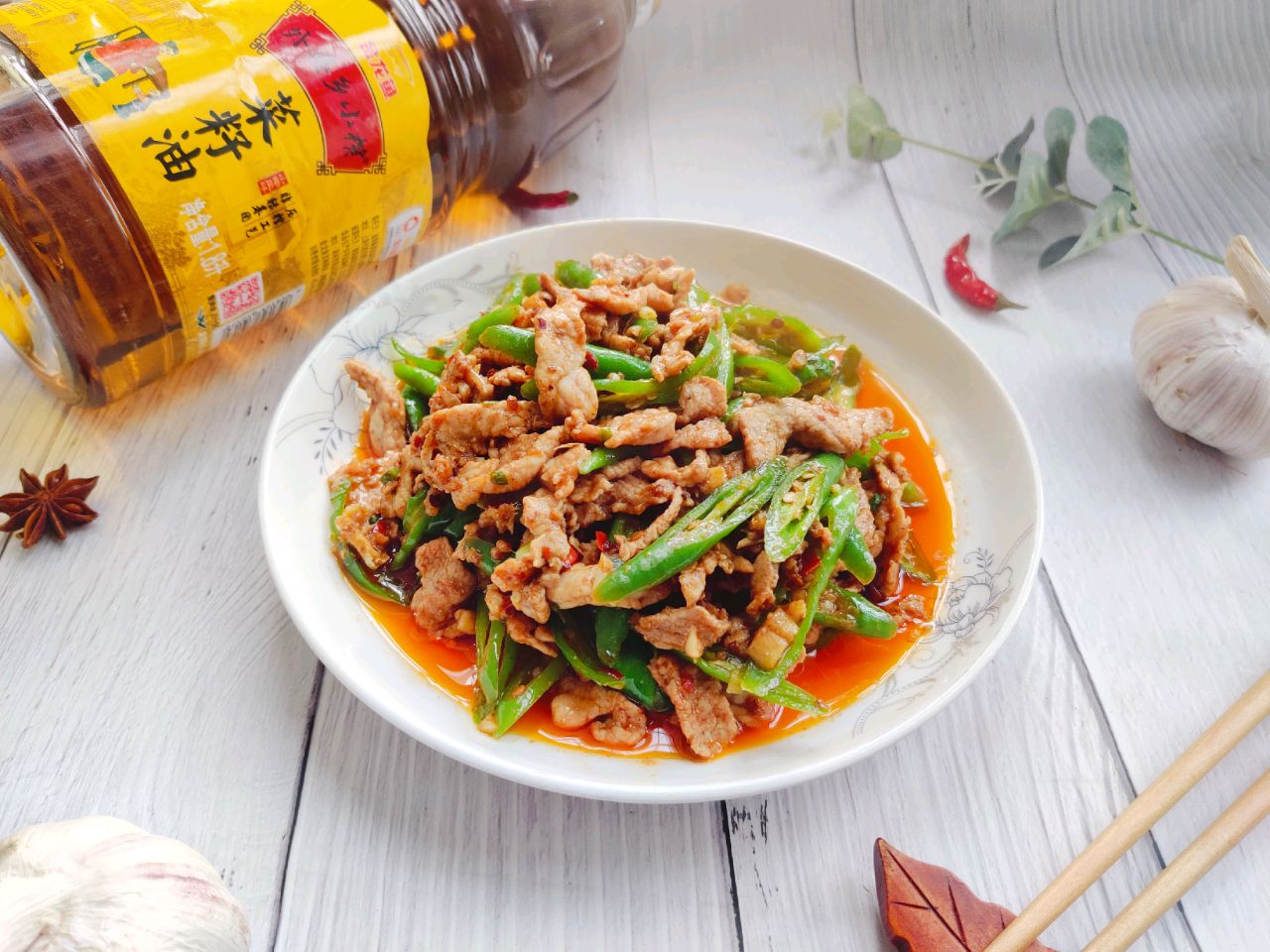 家常爆炒尖椒肉丝
