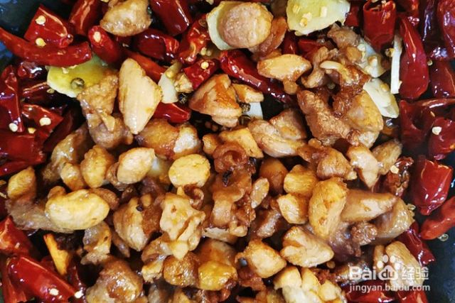 家常菜的辣子鸡
