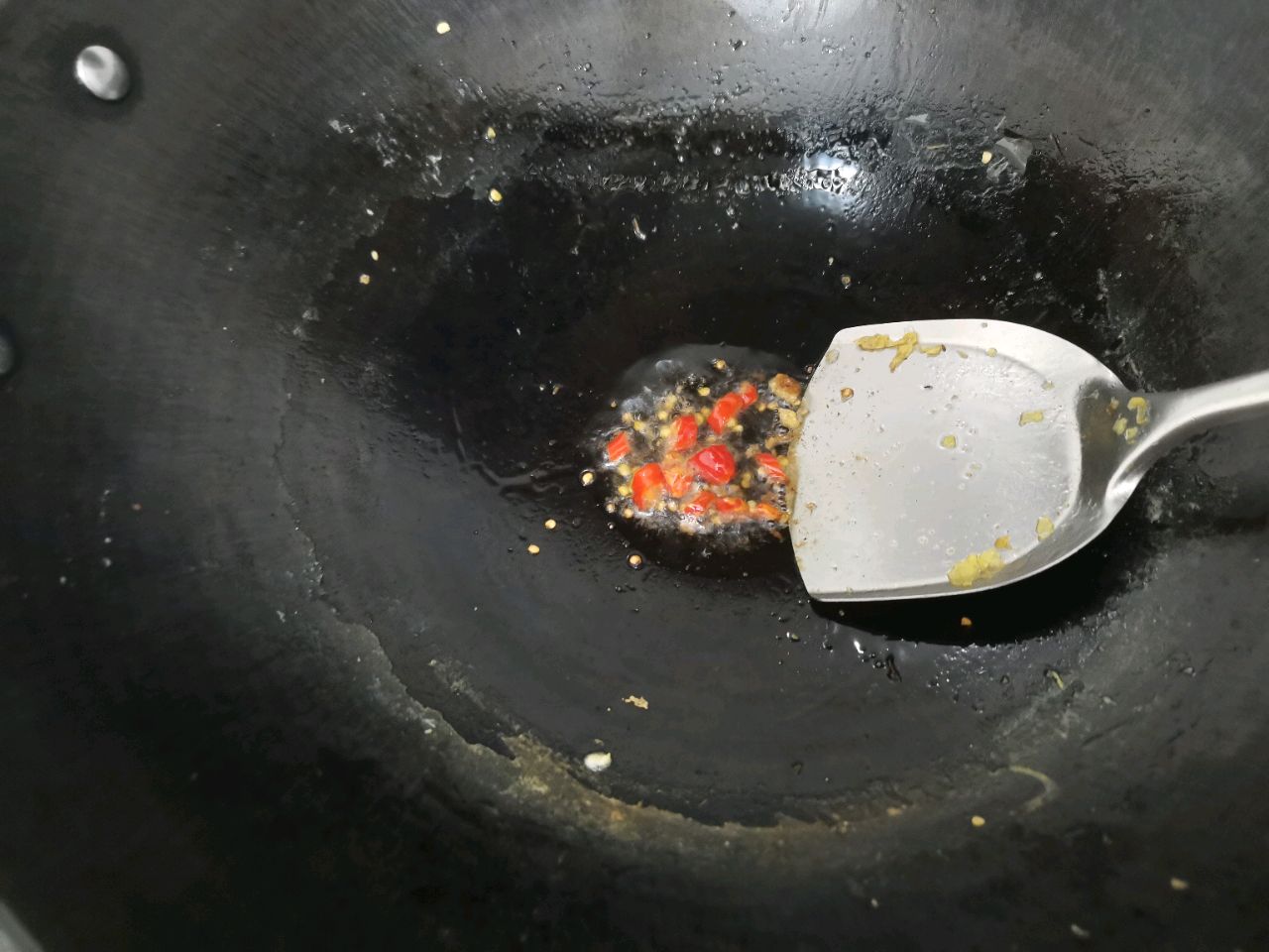 家常菜•海鲜菇炒鸡蛋