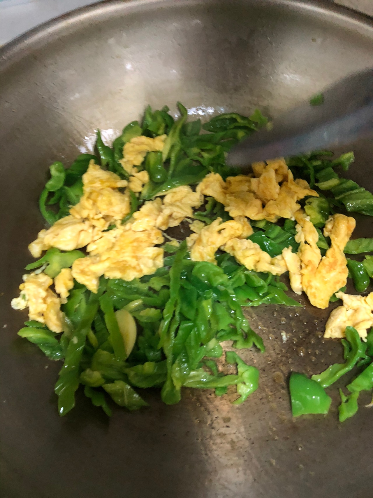 家常菜青椒炒鸡蛋