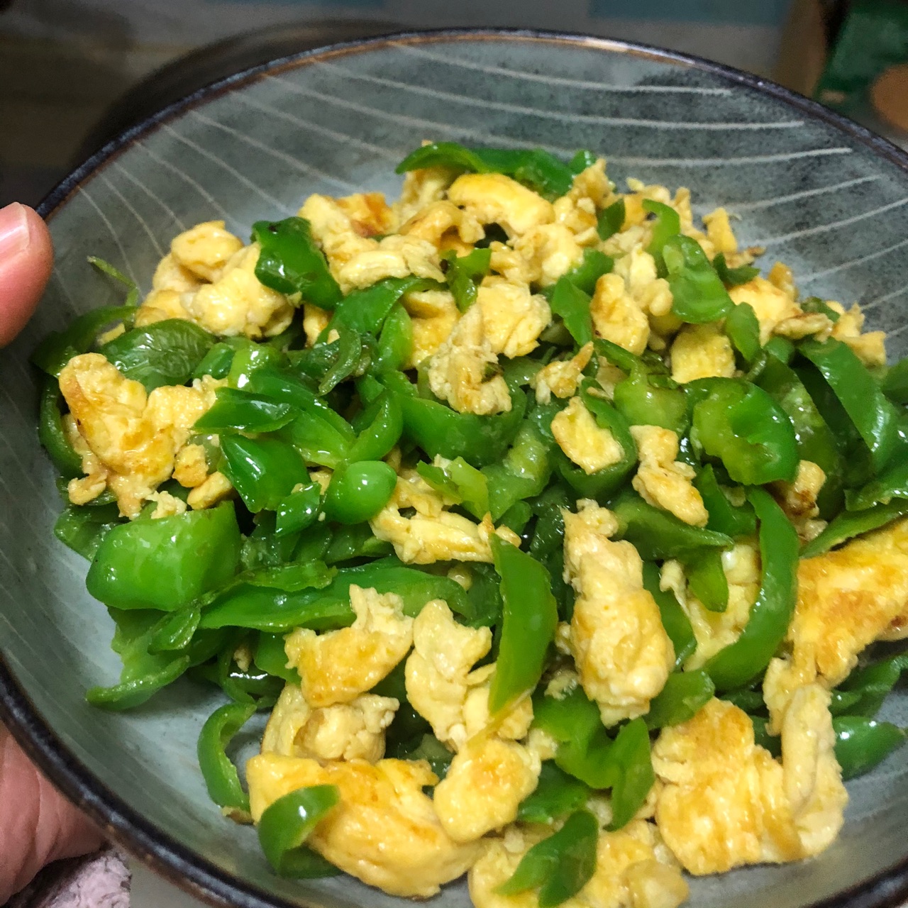 家常菜青椒炒鸡蛋