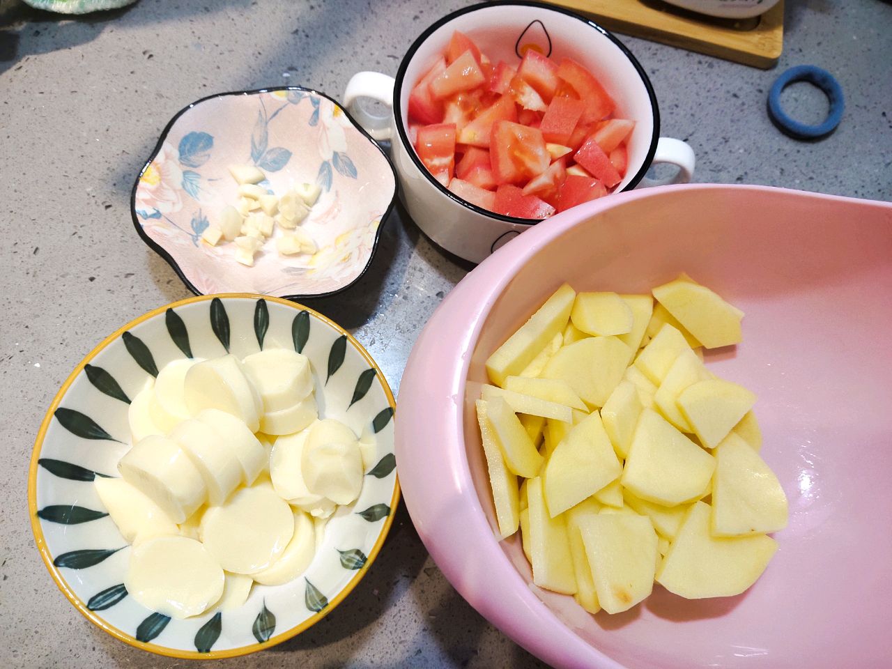 家常菜土豆烧日本豆腐