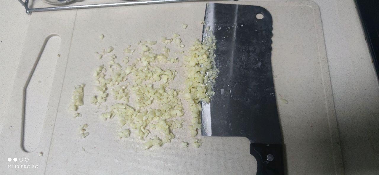 〔家常菜〕微波炉蒜茸粉丝虾