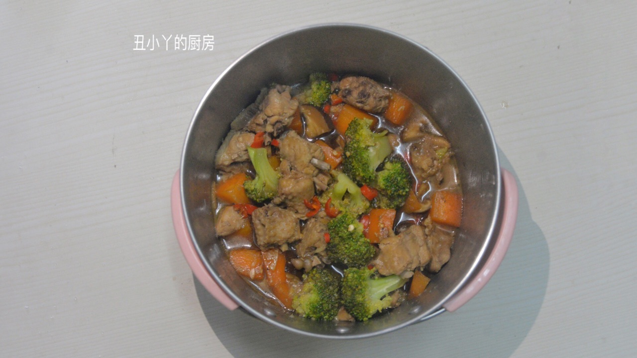 家常菜｜西兰花+红萝卜+焖鸡翅